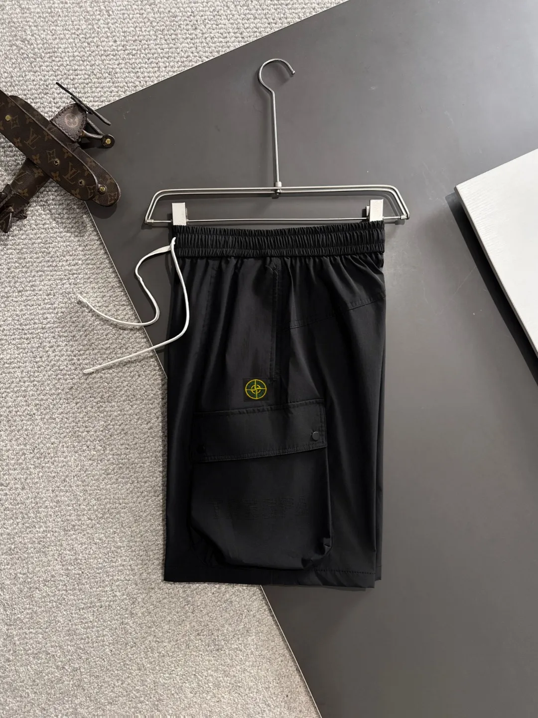 🅿️330 next day shipping, high-end goods, Stone Island 2025 spring and summer new elastic band casual shorts, counter-customized fabrics, high breathability and comfort, impeccable details, brand element design concept, reflecting high quality. It feels delicate and soft! It presents a casual cut and the upper body shape is great! Size: M-4XL